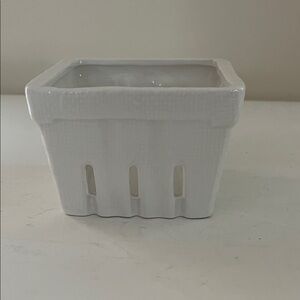 Elegant White Ceramic Berry Basket  4x4 inches